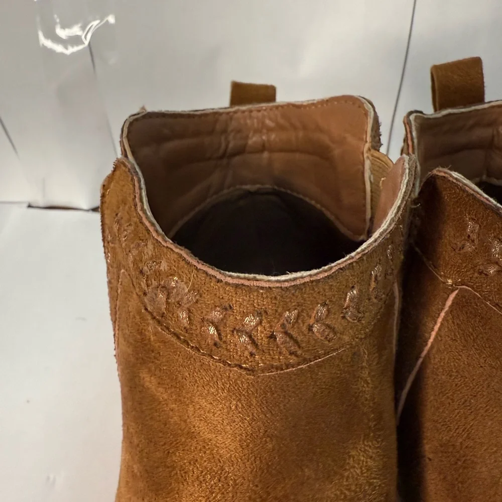 Tiara Los Angeles faux Brown Suede Ankle Boots. Floral embroidery back. Slip on - Picture 3 of 8